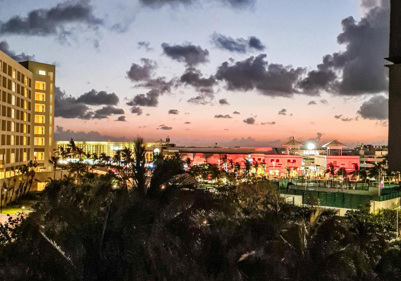 Xcanan Loft On Park Royal, The Best Area In Cancun Right On The Beach Экстерьер фото